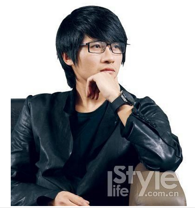 韩寒不让女儿去念贵族学校-不想让她活在假象里